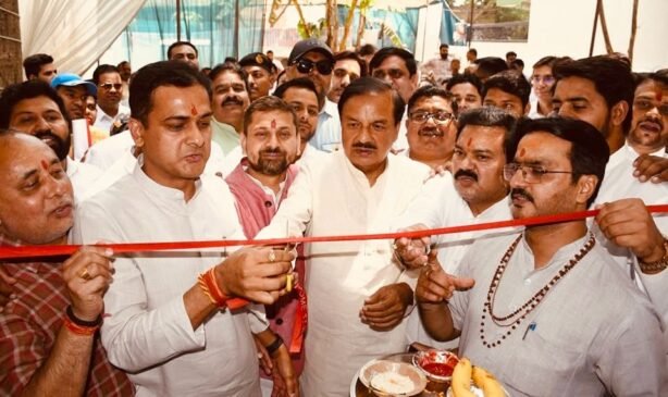 Greater noida में भाजपा मण्डल कार्यालय का भव्य उद्घाटन